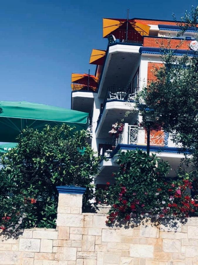 Exclusive Greccia Inn Dhërmi Esterno foto