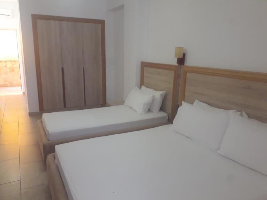 Exclusive Greccia Inn Dhërmi Esterno foto