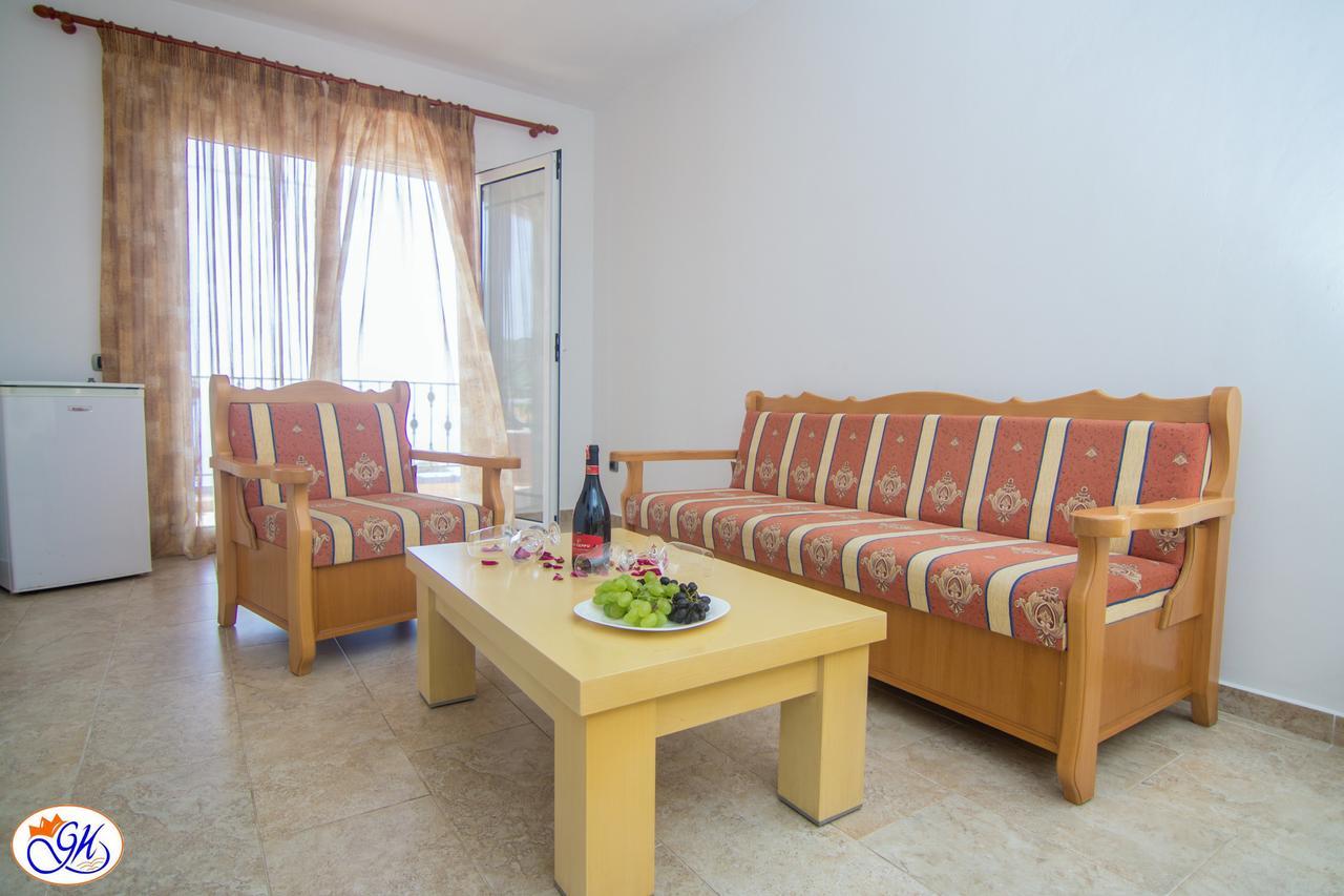Exclusive Greccia Inn Dhërmi Esterno foto